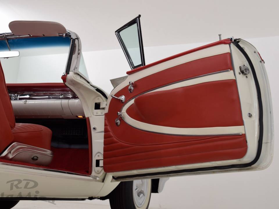 Image 49/50 of Oldsmobile Super 88 Convertible (1957)