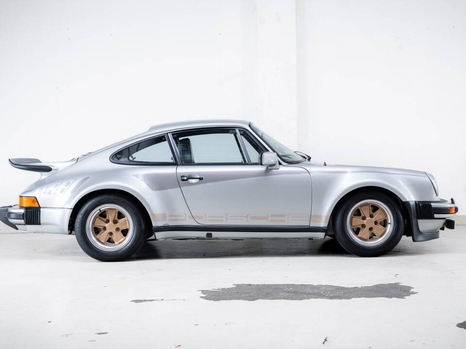 Afbeelding 4/44 van Porsche 911 Turbo 3.0 (1975)