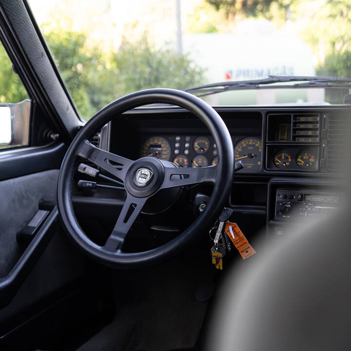 Bild 24/41 von Lancia Delta HF 4WD (1987)