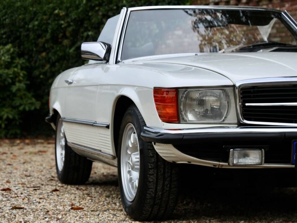 Bild 50/50 von Mercedes-Benz 280 SL (1977)