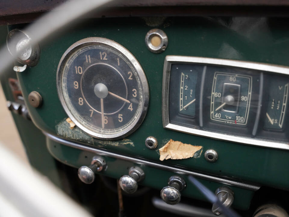 Image 35/50 de Mercedes-Benz 220 Cabriolet B (1952)