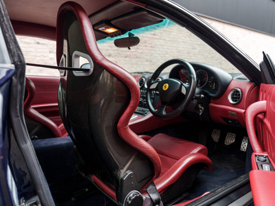 Image 23/31 of Ferrari 575M Maranello (2002)