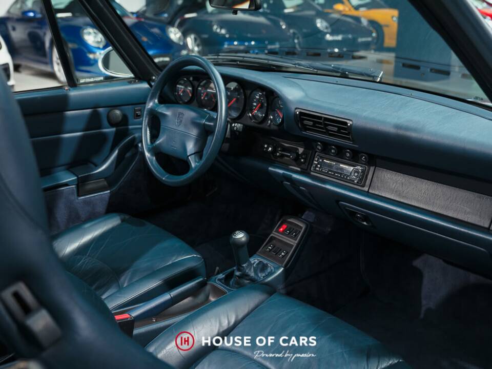 Image 18/25 de Porsche 911 Carrera 4 (1995)