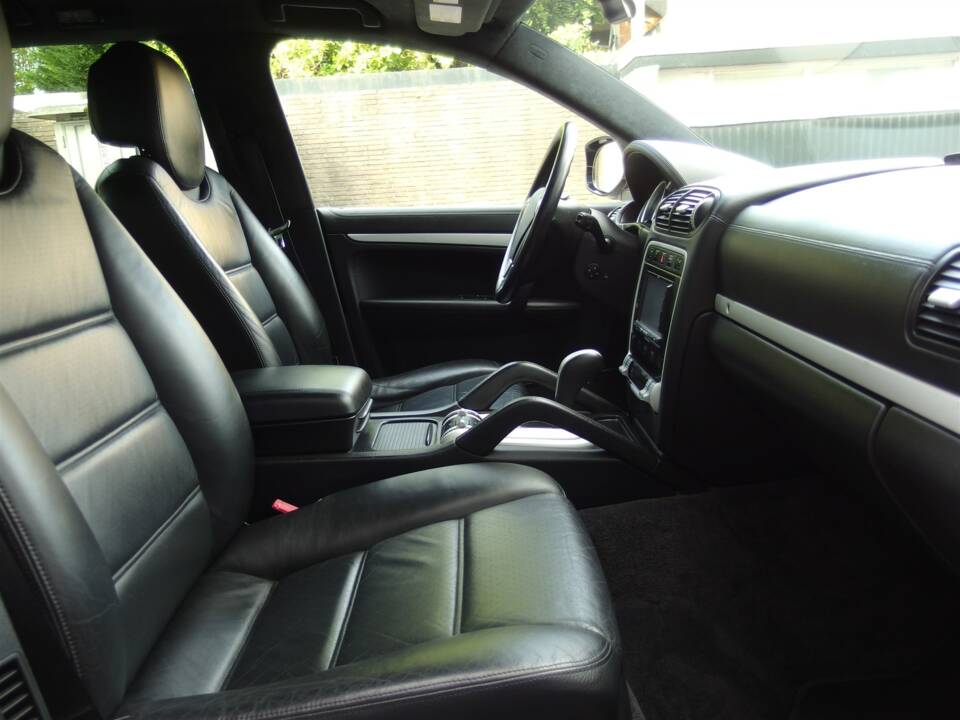 Imagen 55/97 de Porsche Cayenne Turbo (2007)