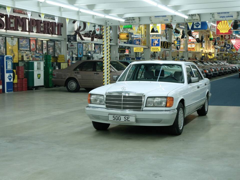 Bild 46/50 von Mercedes-Benz 500 SE (1990)