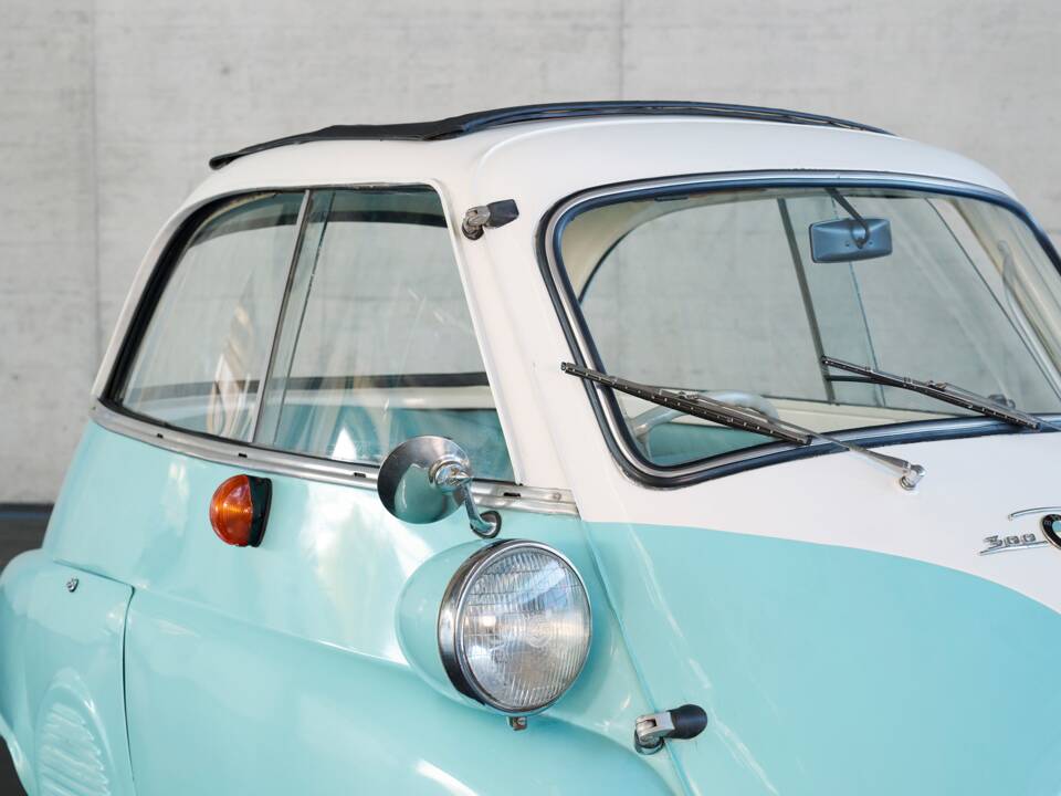 Image 22/29 of BMW Isetta 300 (1962)