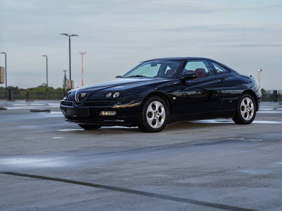 Imagen 8/90 de Alfa Romeo GTV 2.0 Twin Spark (1998)