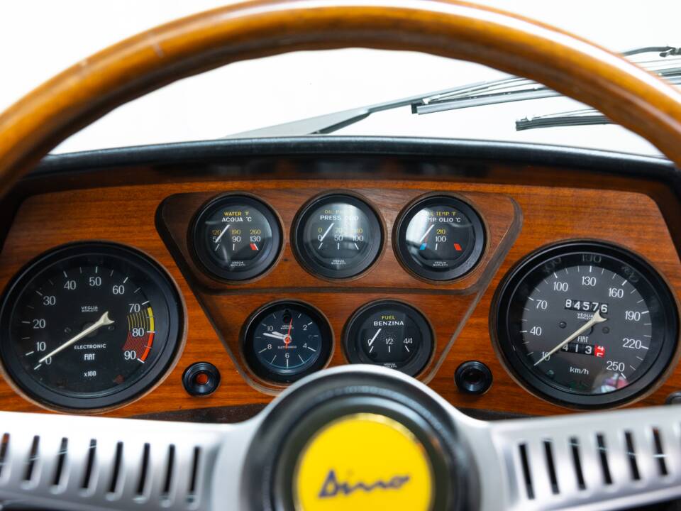 Bild 24/35 von FIAT Dino 2400 Coupe (1973)