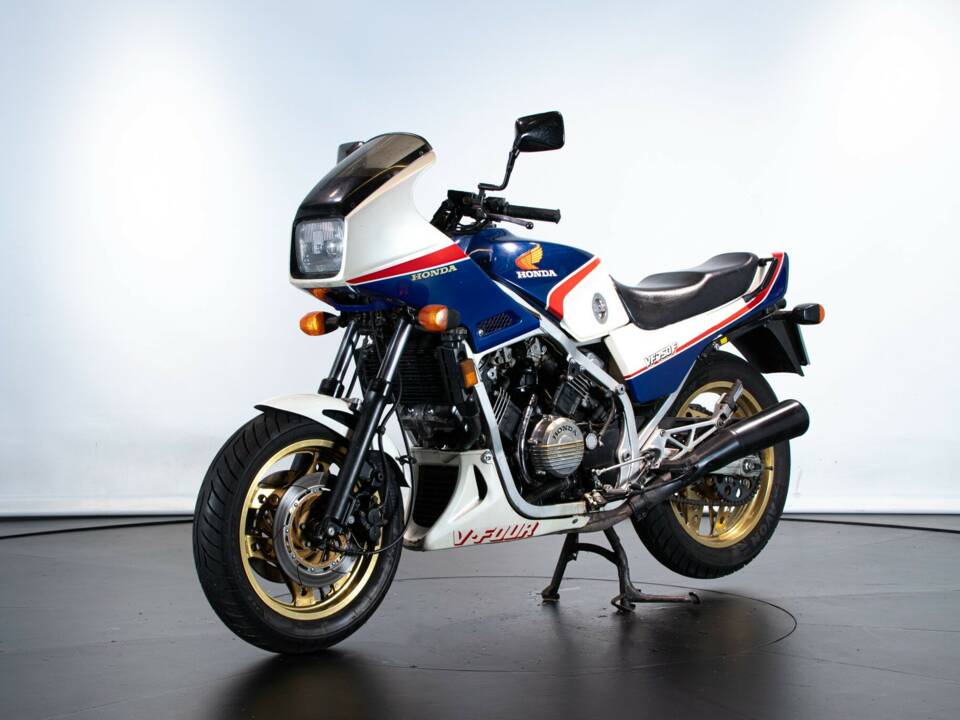 Bild 2/50 von Honda DUMMY (1983)