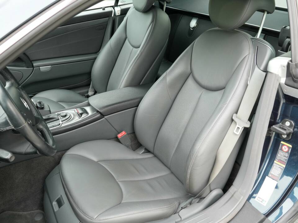Image 8/45 de Mercedes-Benz SL 350 (2003)