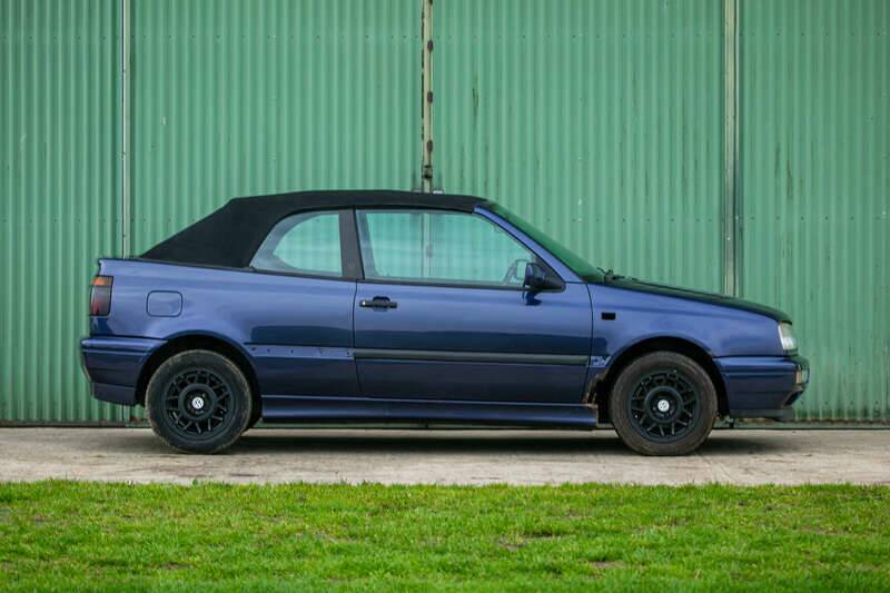 Bild 4/50 von Volkswagen Golf III Cabrio 2.0 (1995)