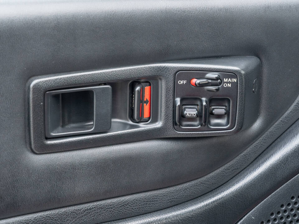 Image 33/80 of Honda CRX (1991)