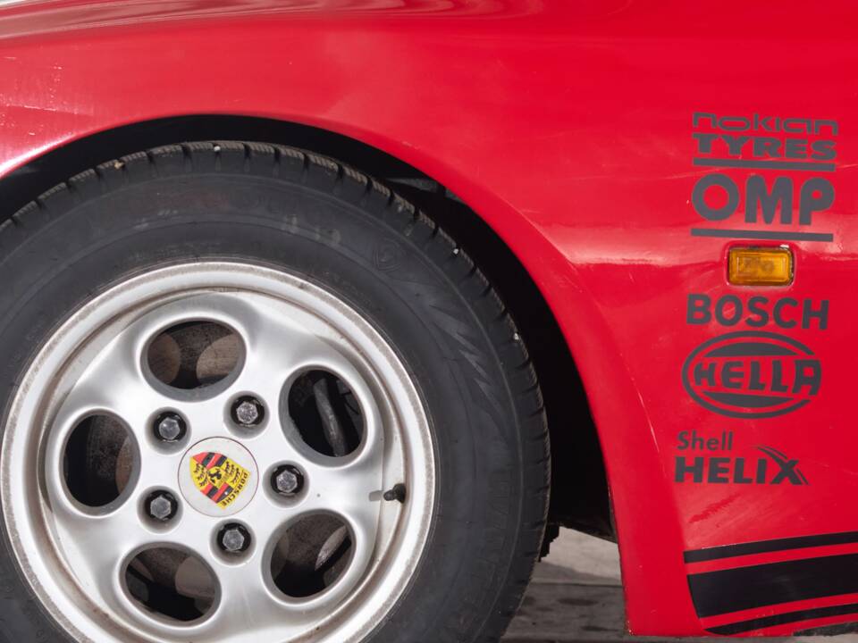 Image 26/38 of Porsche 944 (1985)