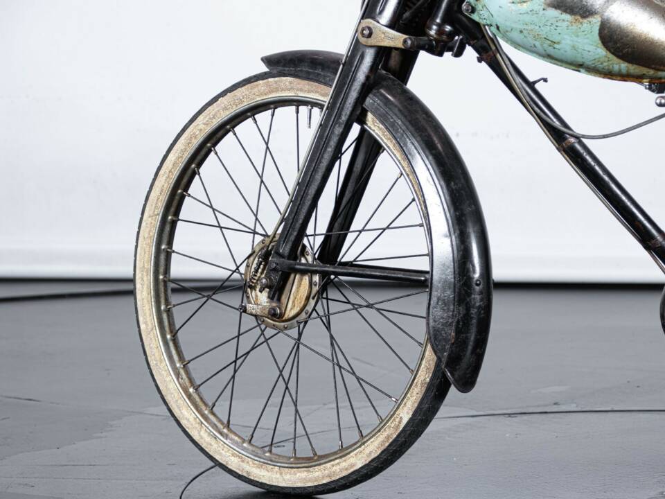 Image 11/50 of Bianchi Aquilotto (1957)