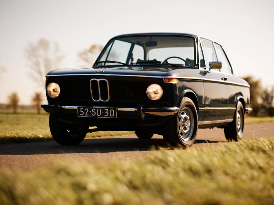 Image 4/57 de BMW 1602 (1973)