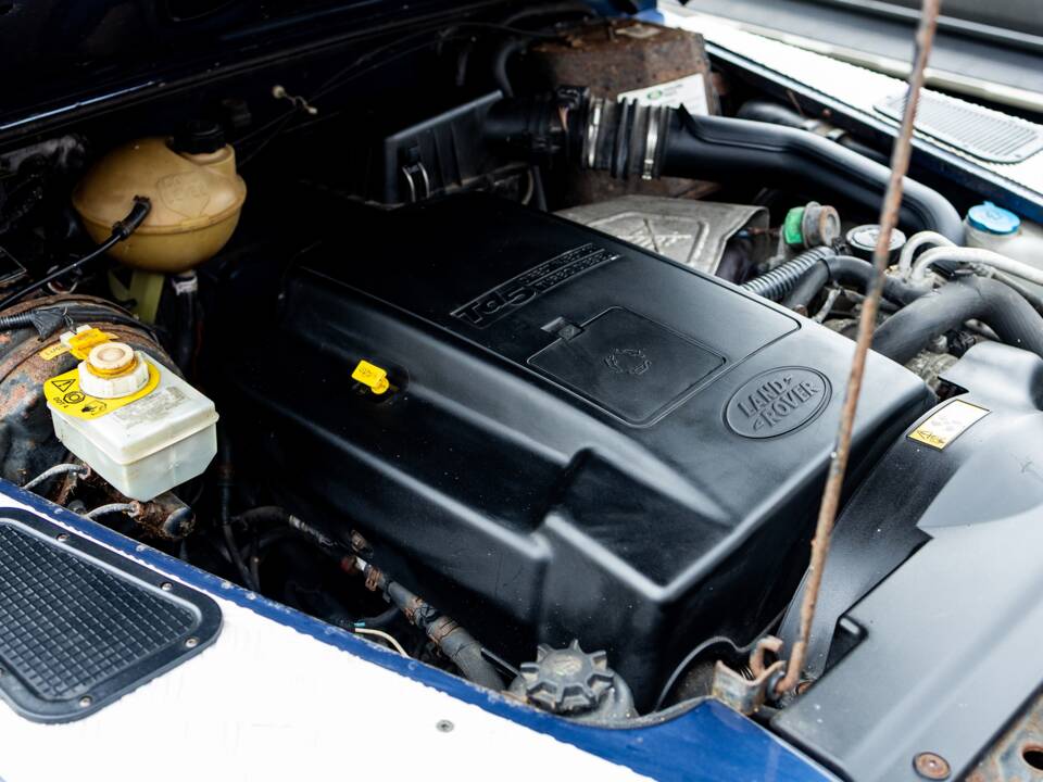 Image 5/41 of Land Rover Defender 90 (2004)