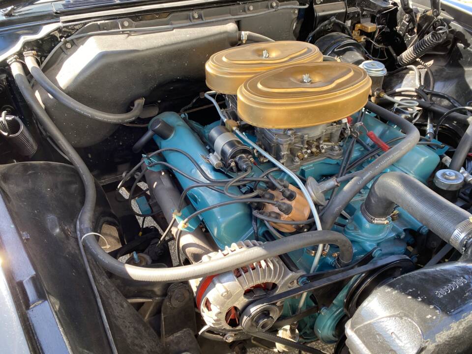 Image 2/13 of Chrysler 300 H (1962)