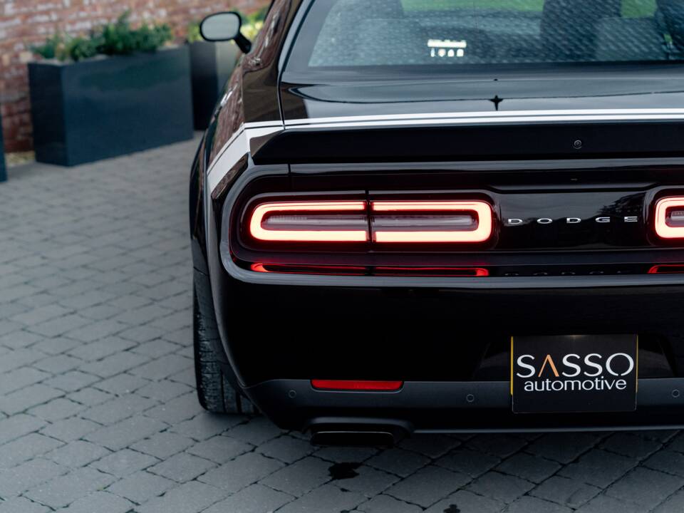 Image 42/86 of Dodge Challenger SRT "Black Ghost" (2023)