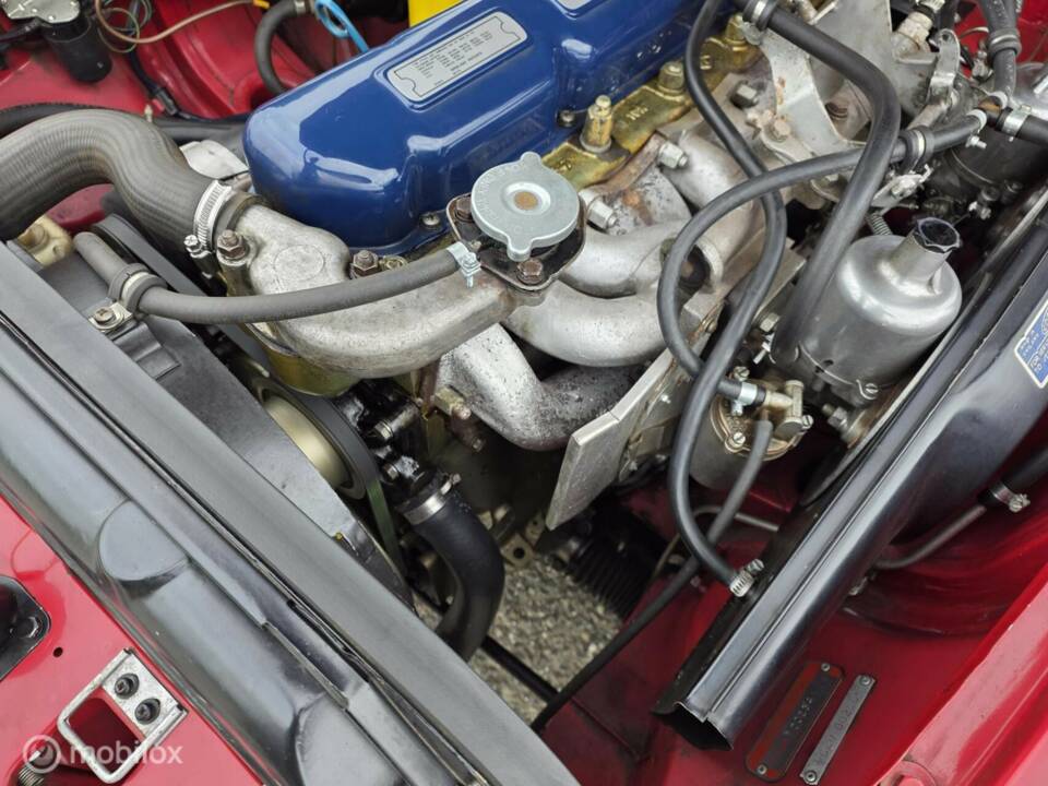 Image 34/44 of MG MGC (1969)