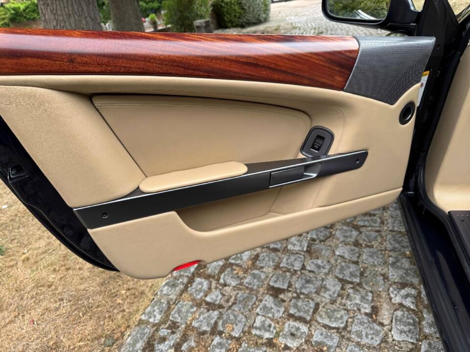 Bild 18/30 von Aston Martin DB 9 Volante (2006)