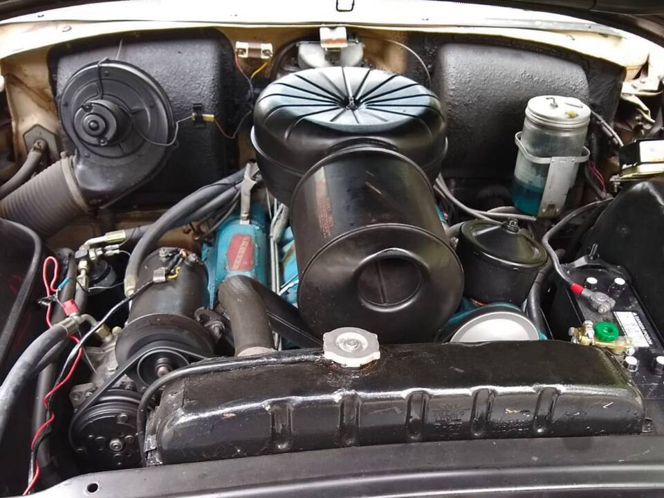 Image 26/29 of Buick 60 Century (1954)