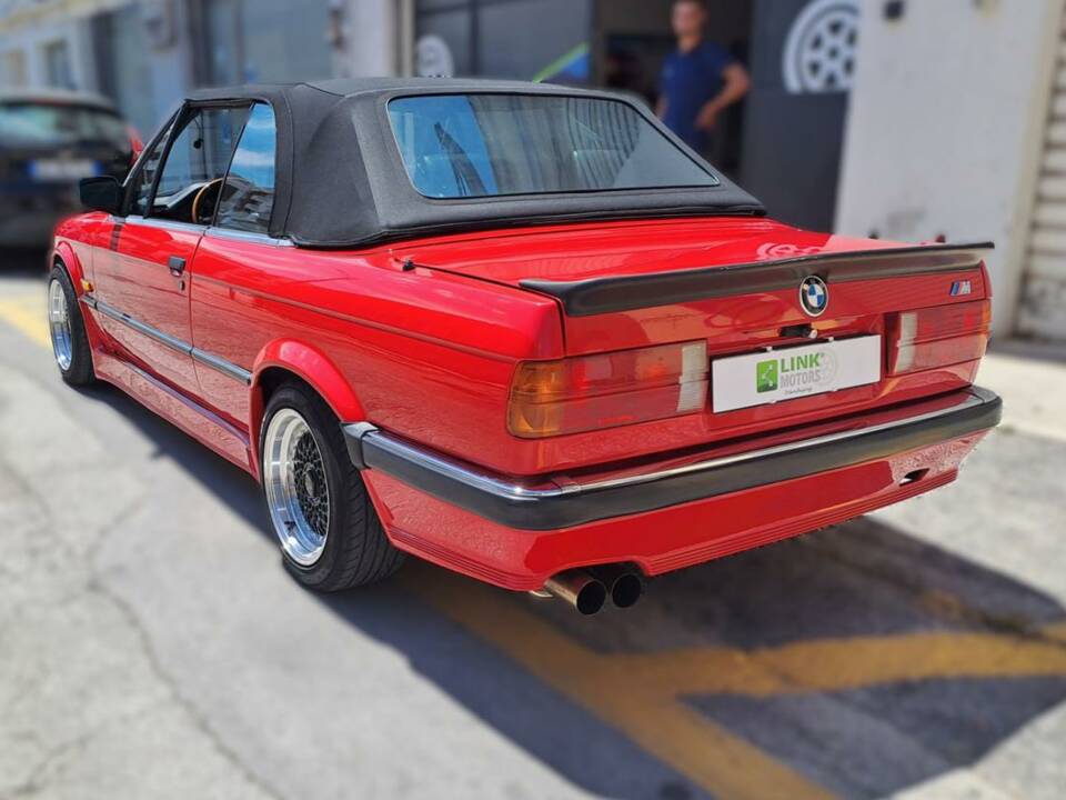 Immagine 15/50 di BMW 320i (1989)