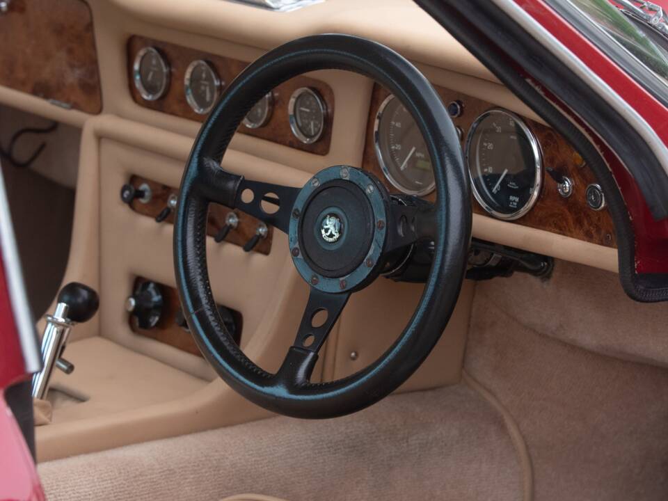Image 12/50 of TVR Vixen Series 1 (1968)