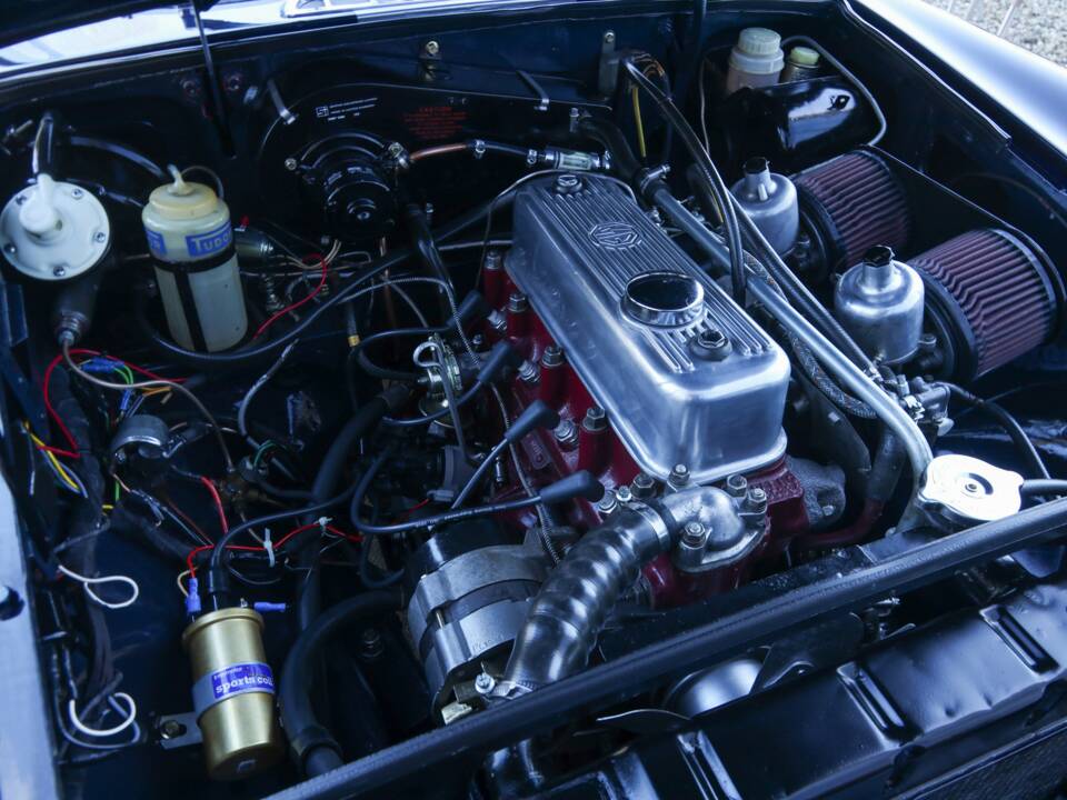 Image 4/50 de MG MGB (1966)