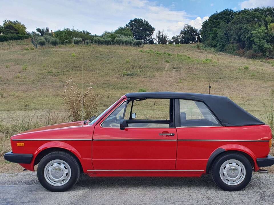 Afbeelding 44/50 van Volkswagen Golf Mk I Convertible 1.1 (1981)