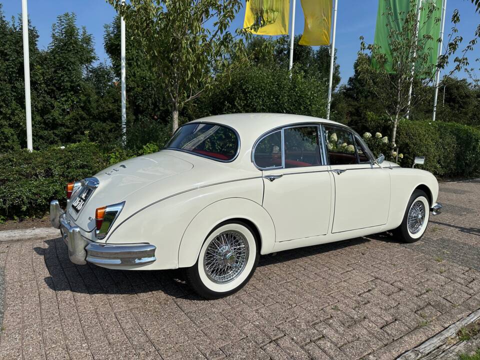 Image 5/75 of Jaguar Mk II 3.4 (1964)