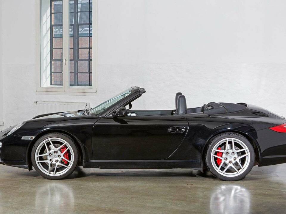 Immagine 4/20 di Porsche 911 Carrera S (2010)