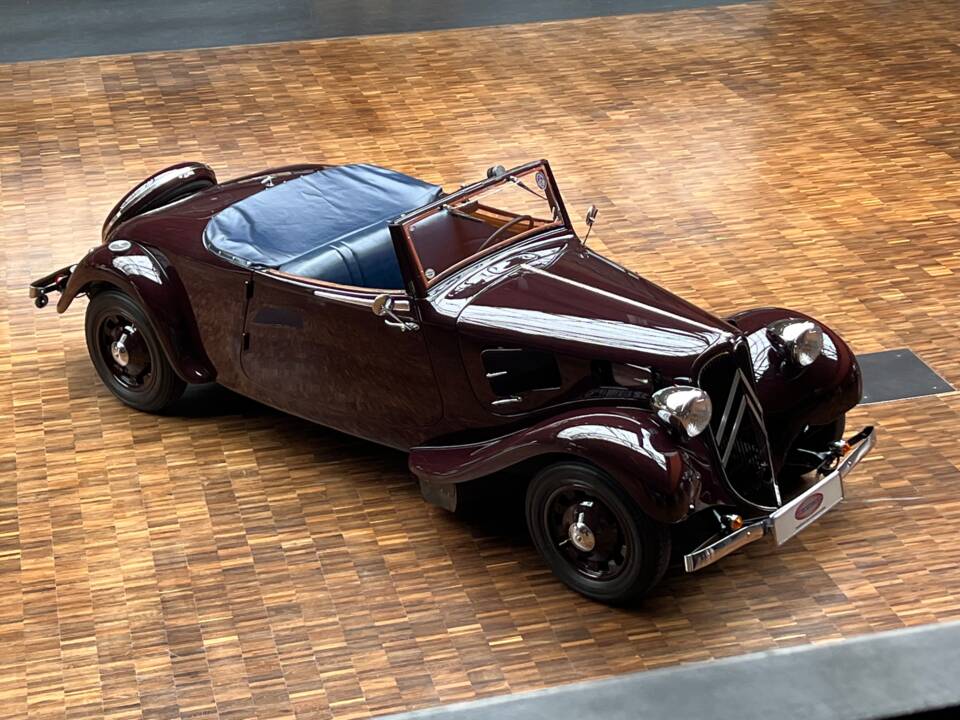 Image 3/38 of Citroën Traction Avant 11 BL Légère (1938)