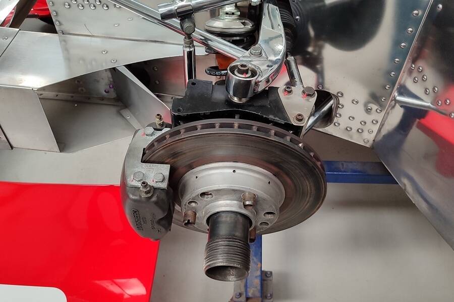 Image 36/50 of Lola T290 (1972)