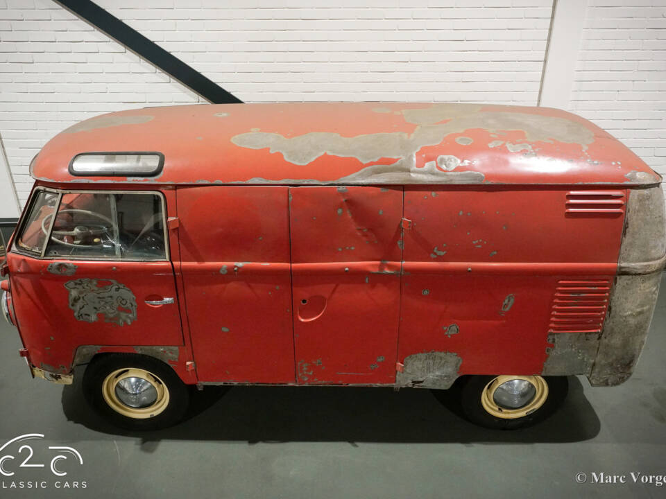 Image 23/55 of Volkswagen T1 panel van (1961)