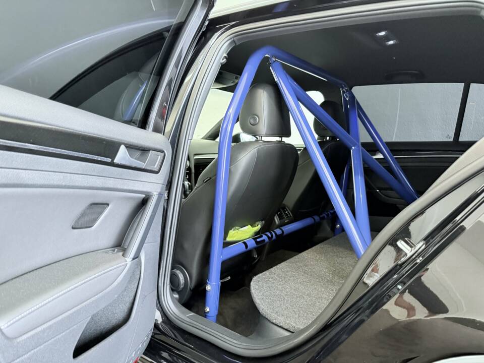 Bild 20/22 von Volkswagen Golf VII R (2016)