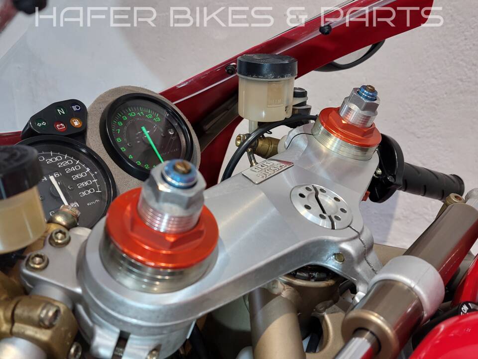 Bild 29/42 von Ducati 916 SPS (1997)