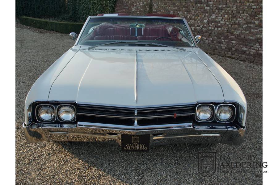 Image 15/50 of Oldsmobile Dynamic 88 (1966)