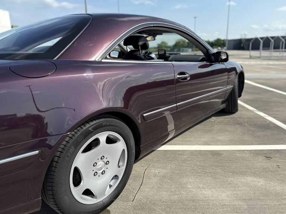 Immagine 8/28 di Mercedes-Benz CL 600 (2001)