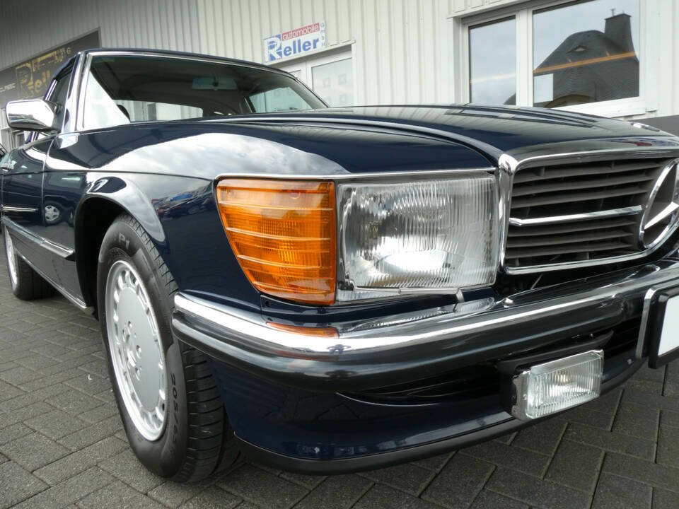 Image 20/26 of Mercedes-Benz 500 SL (1988)