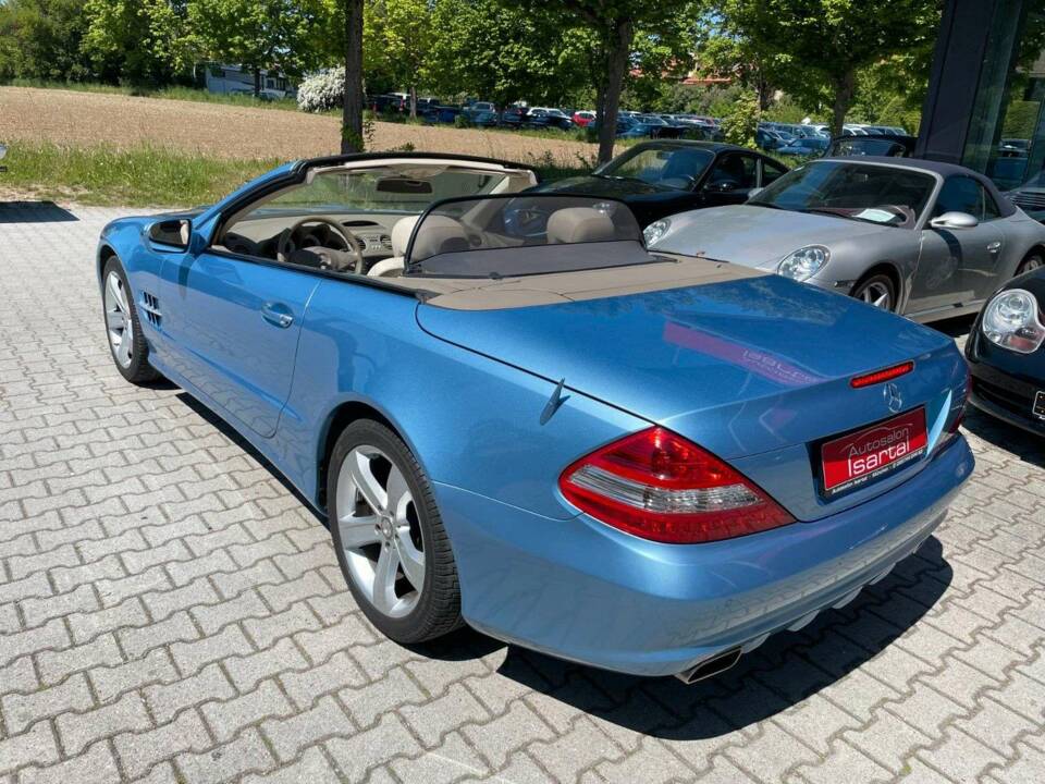 Image 4/19 of Mercedes-Benz SL 500 (2008)