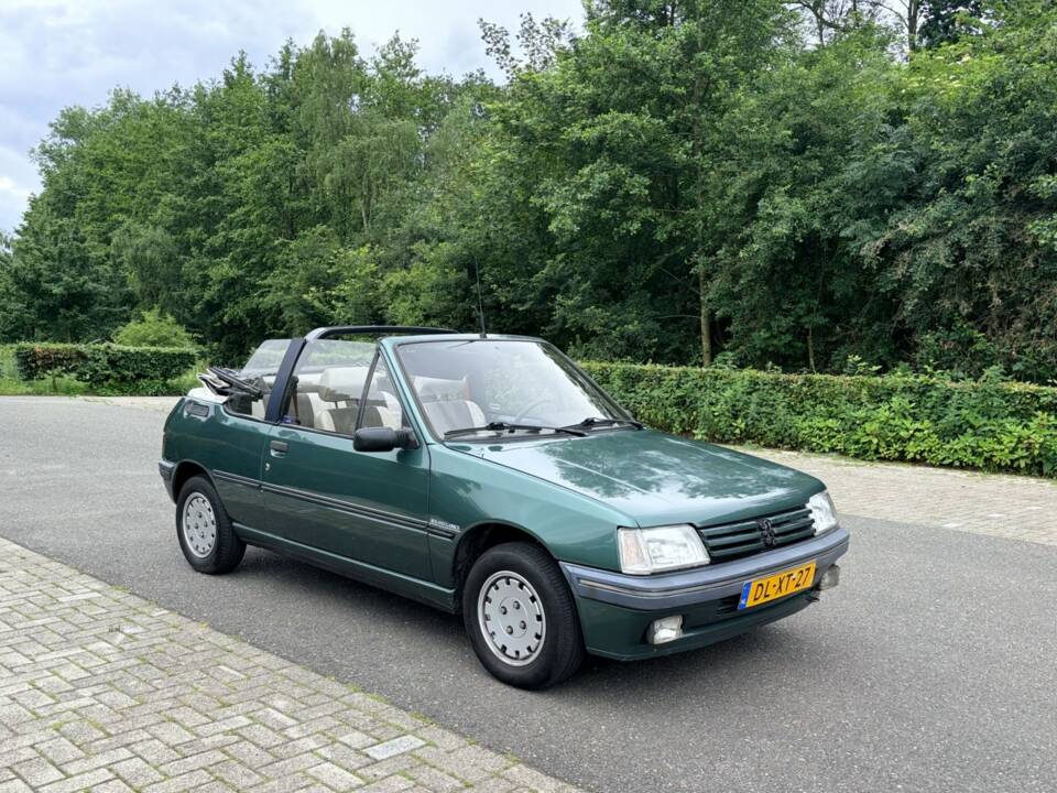 Image 4/20 of Peugeot 205 Roland Garros (1992)