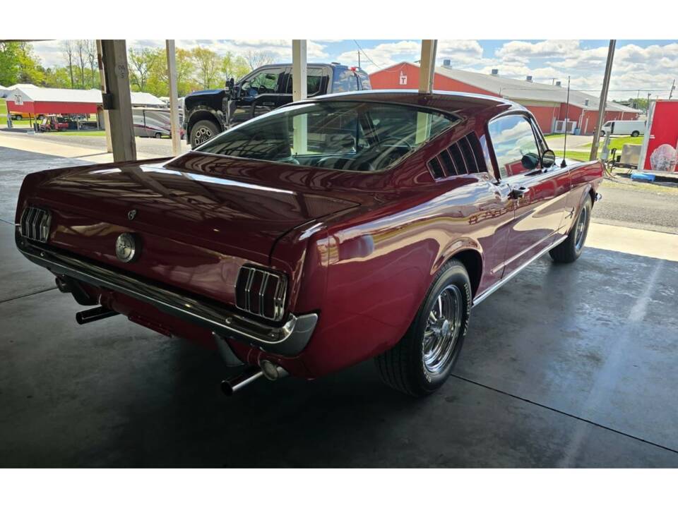 Image 20/50 de Ford Mustang 390 GTA (1966)
