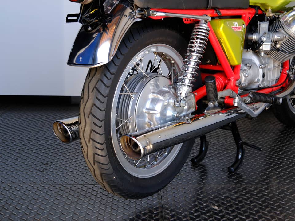 Immagine 74/80 di Moto Guzzi V7 Sport (1972)