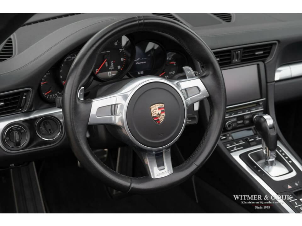 Image 8/31 of Porsche 911 Carrera (2012)