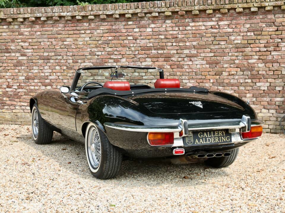 Afbeelding 27/50 van Jaguar E-Type V12 (1974)