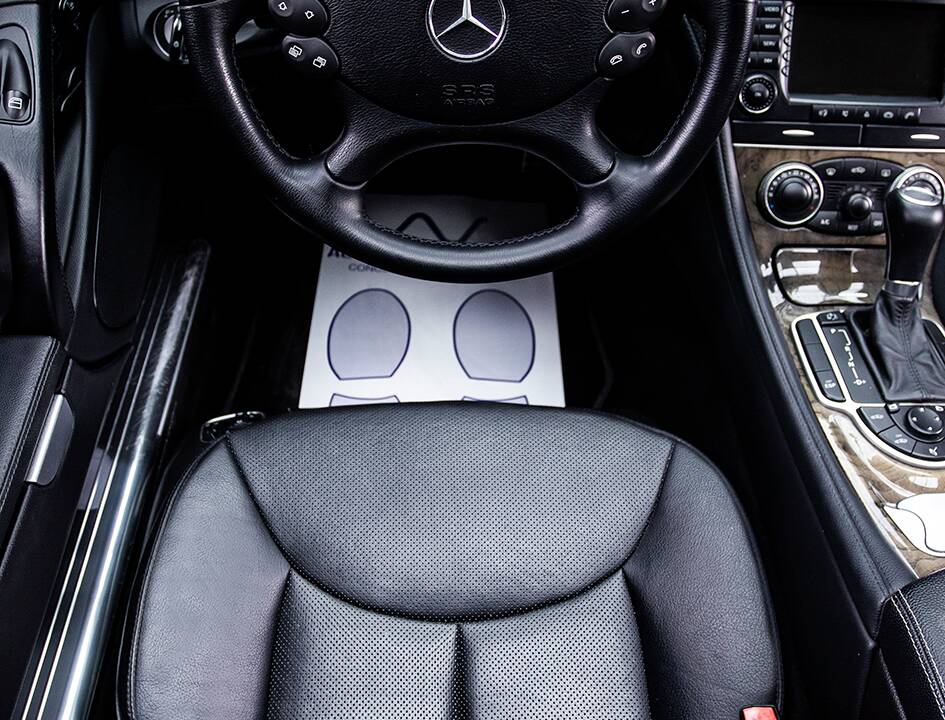 Image 22/36 of Mercedes-Benz SL 500 (2006)