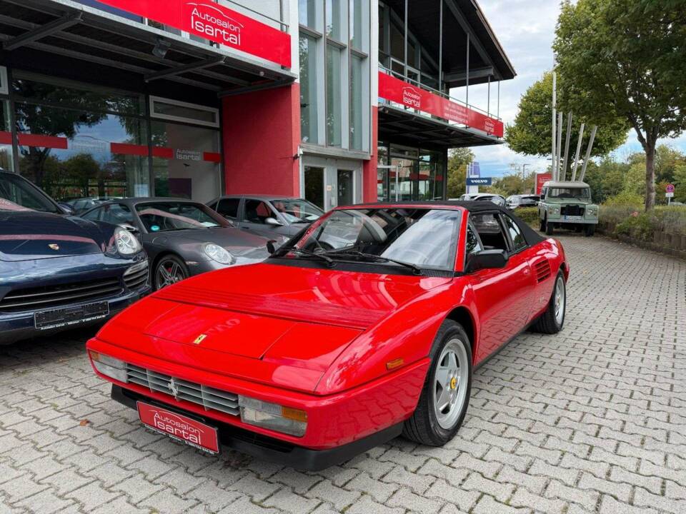 Afbeelding 1/33 van Ferrari Mondial T (1991)