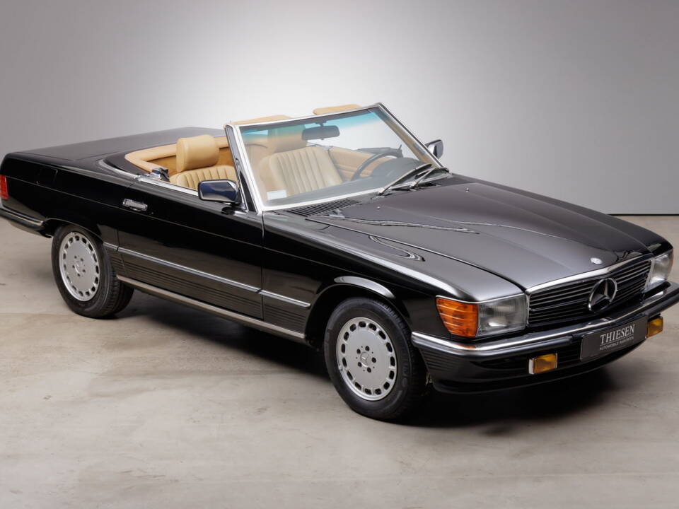 Image 5/36 de Mercedes-Benz 560 SL (1987)