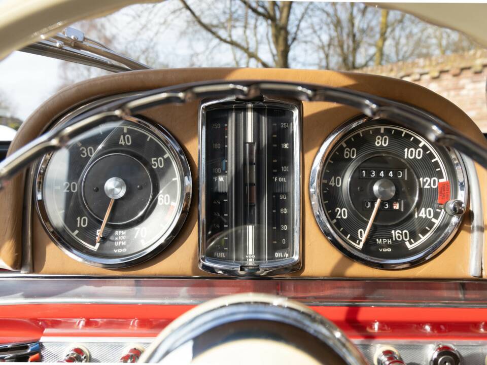 Image 47/50 of Mercedes-Benz 300 SL Roadster (1957)