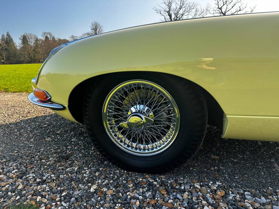Afbeelding 37/100 van Jaguar E-Type (1968)